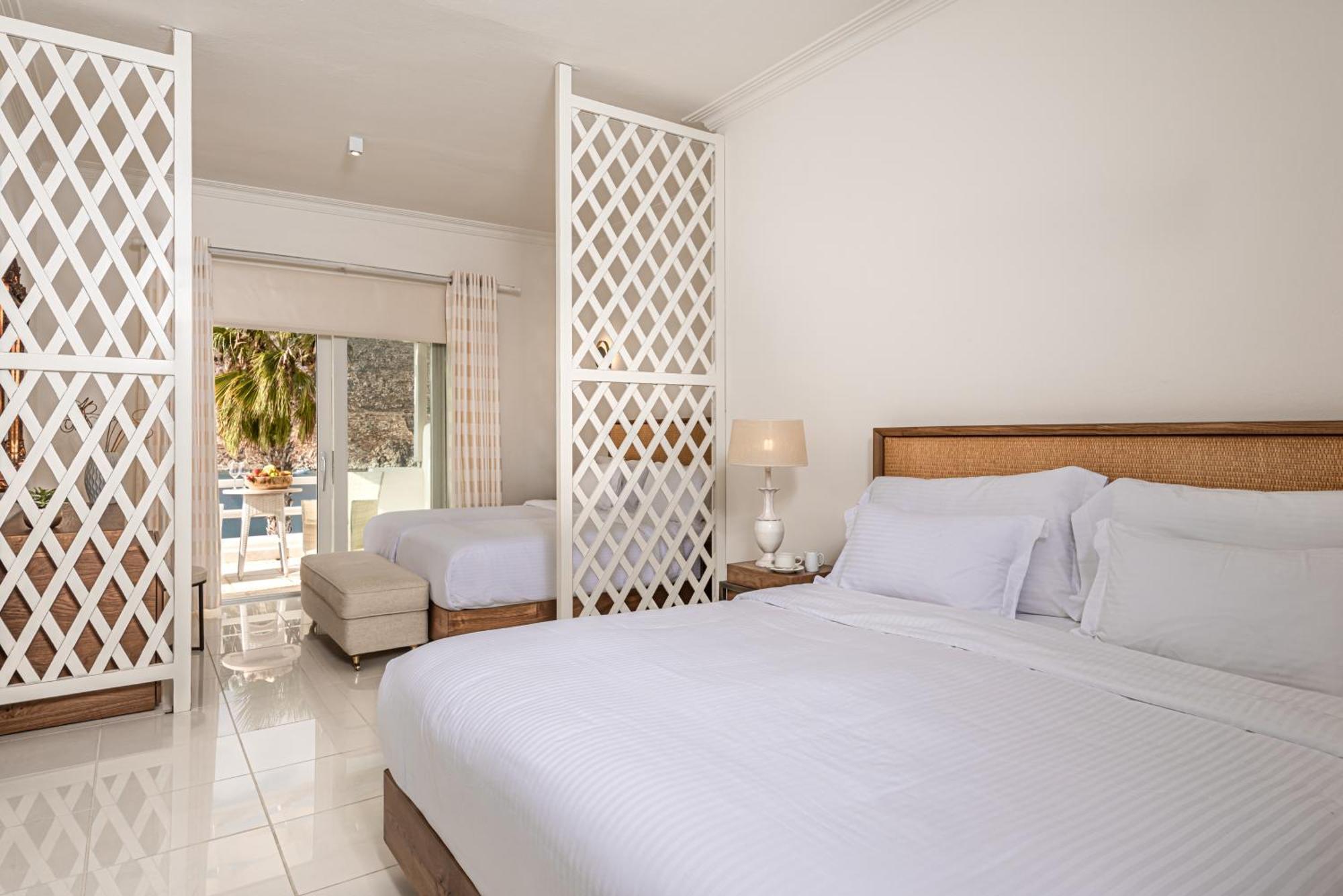 Simple Life Suite Sea View