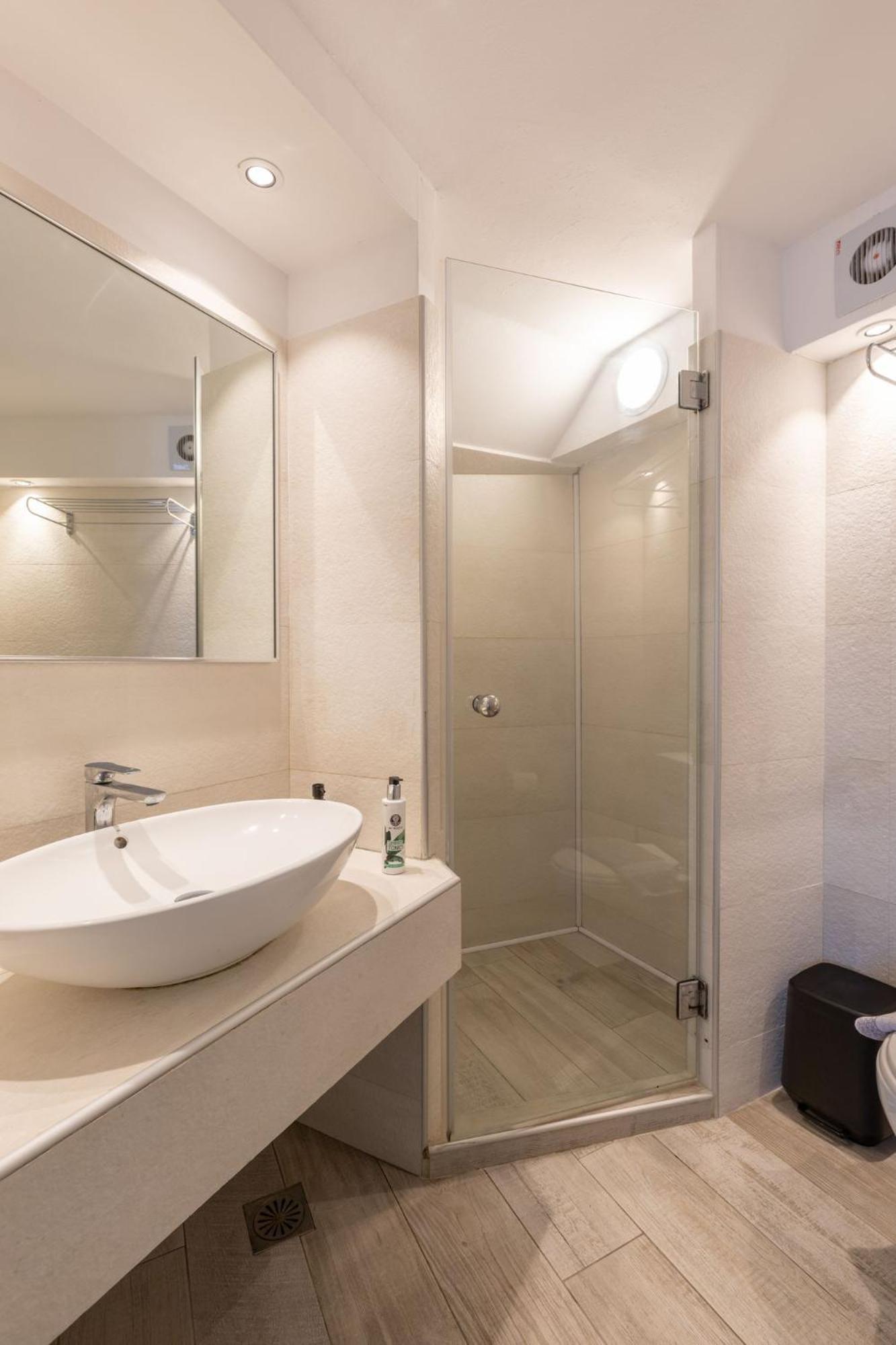 Deluxe Triple Room Sea View