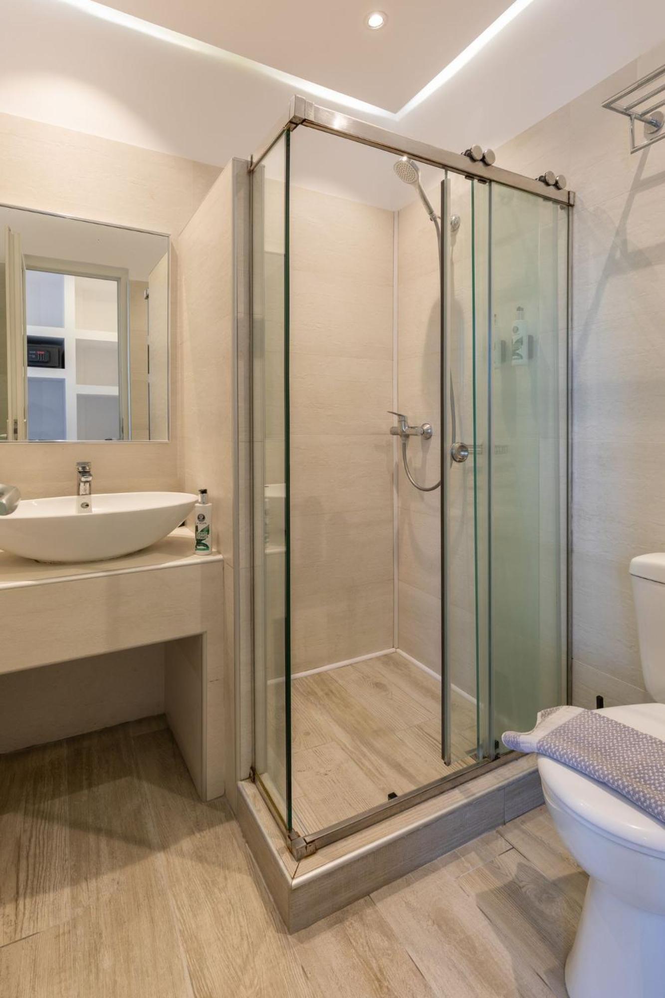 Deluxe Double or Twin Room Sea View