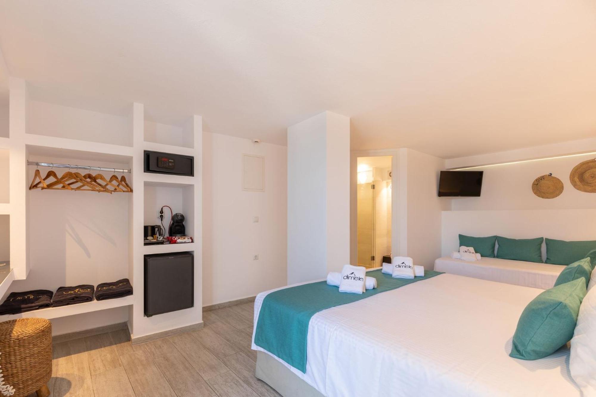 Deluxe Triple Room Sea View