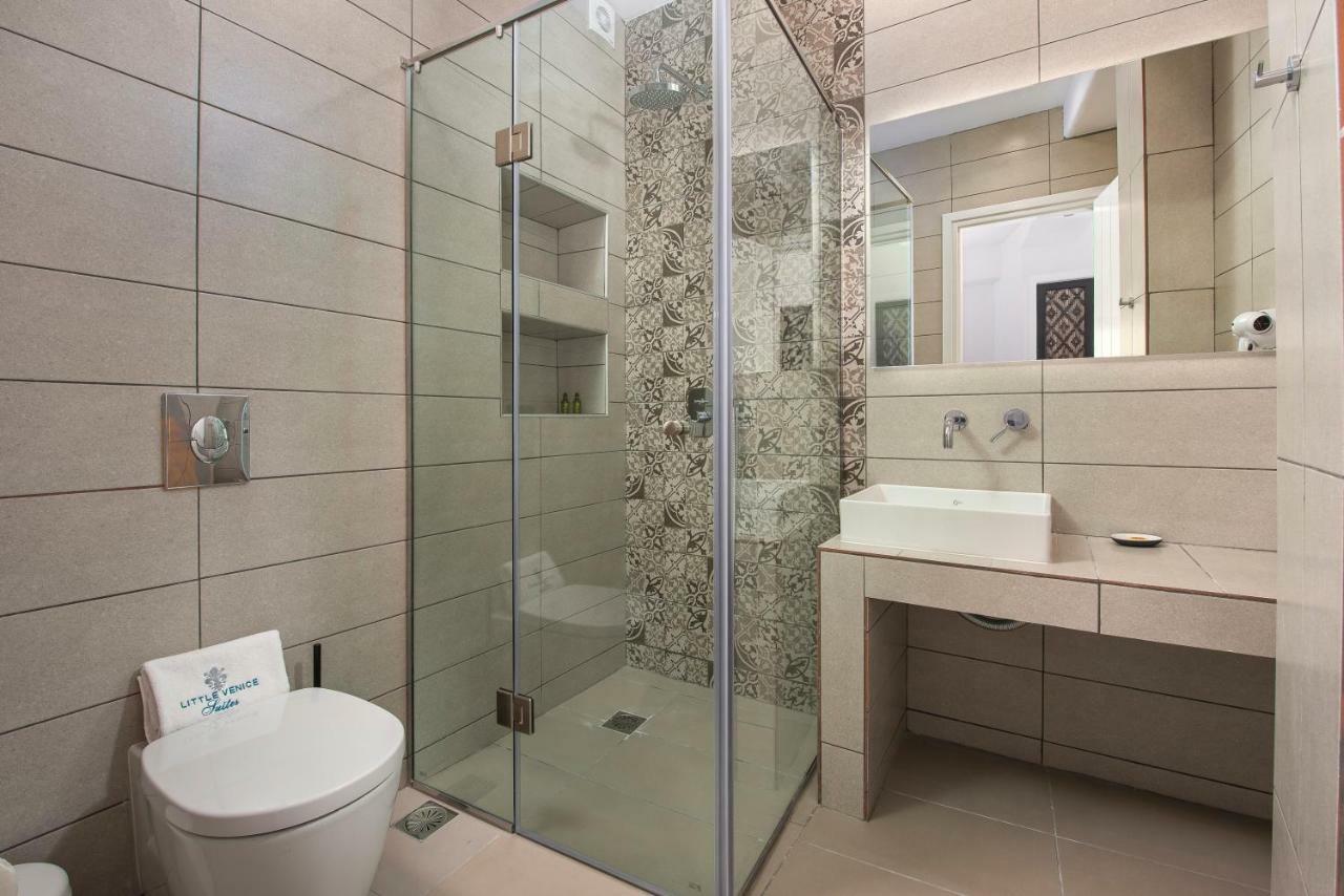 Deluxe Town View Suite Indoor Hot Tub