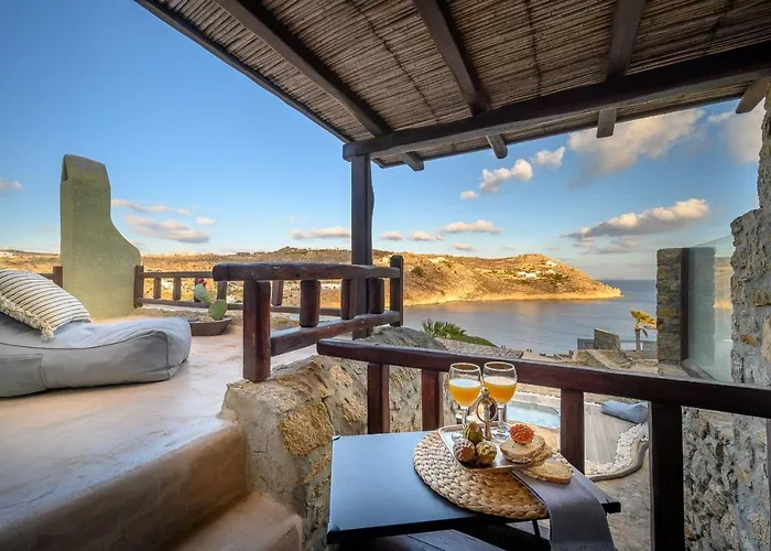 Beyond Beachfront Super Paradise Villa Mykonos Town with Pool
