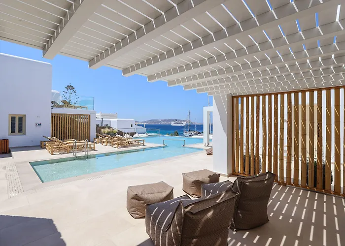 Life Suites Tourlos