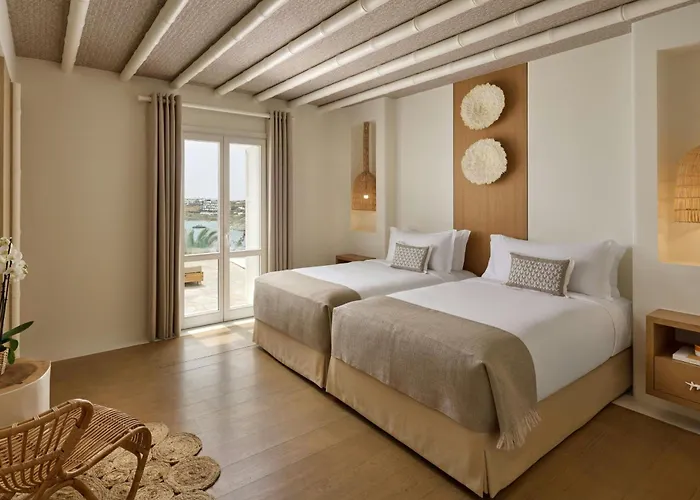 Ornos (Mykonos) hotels near Archaeological Museum of Mykonos